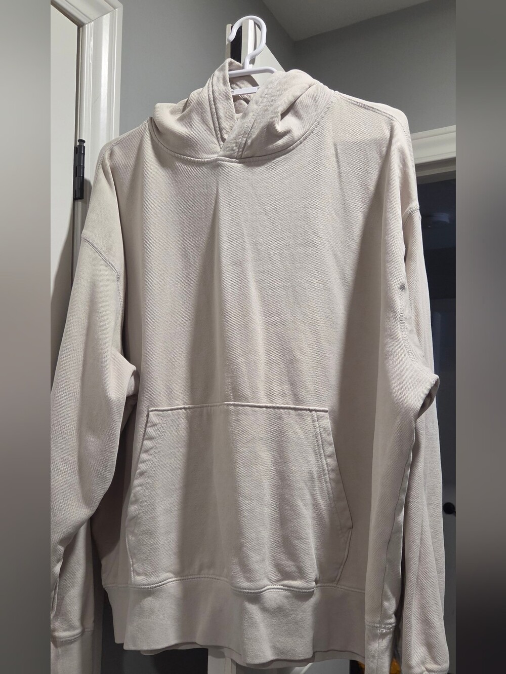 American Eagle Outfitters Men's Hoodie in Light Beige